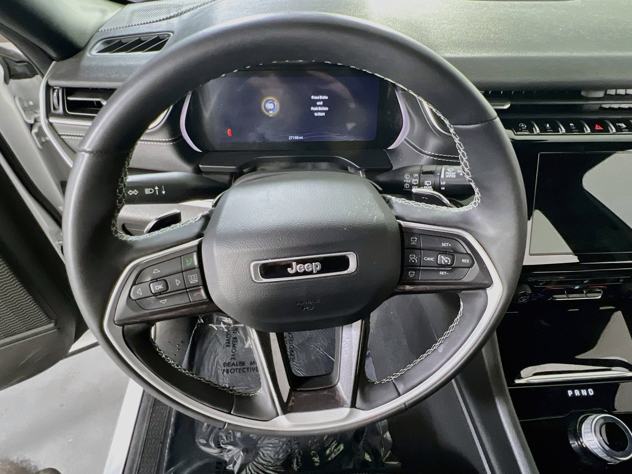 Used 2023 Jeep Grand Cherokee Altitude image 11