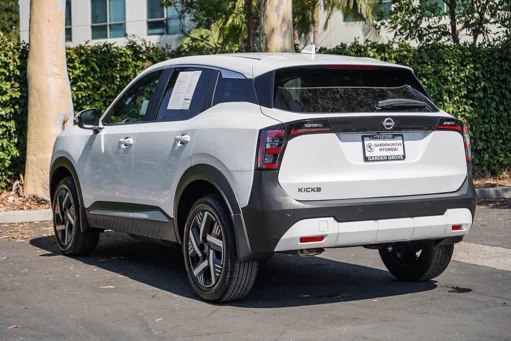Used 2025 Nissan Kicks SV FWD image 4