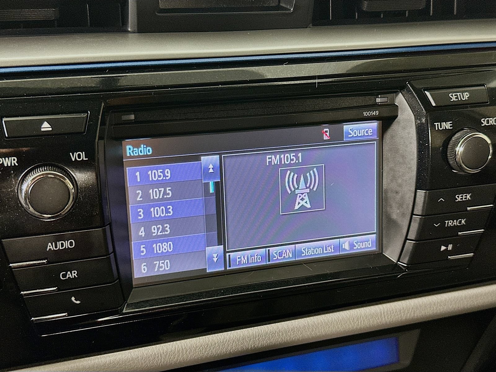 Used 2015 Toyota Corolla LE FWD image 15