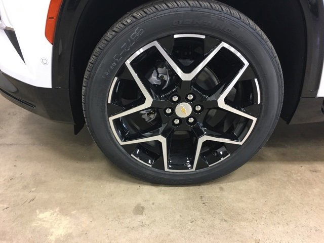 New 2026 Chevrolet Traverse High Country w/ LPO, Floor Liner Package image 12