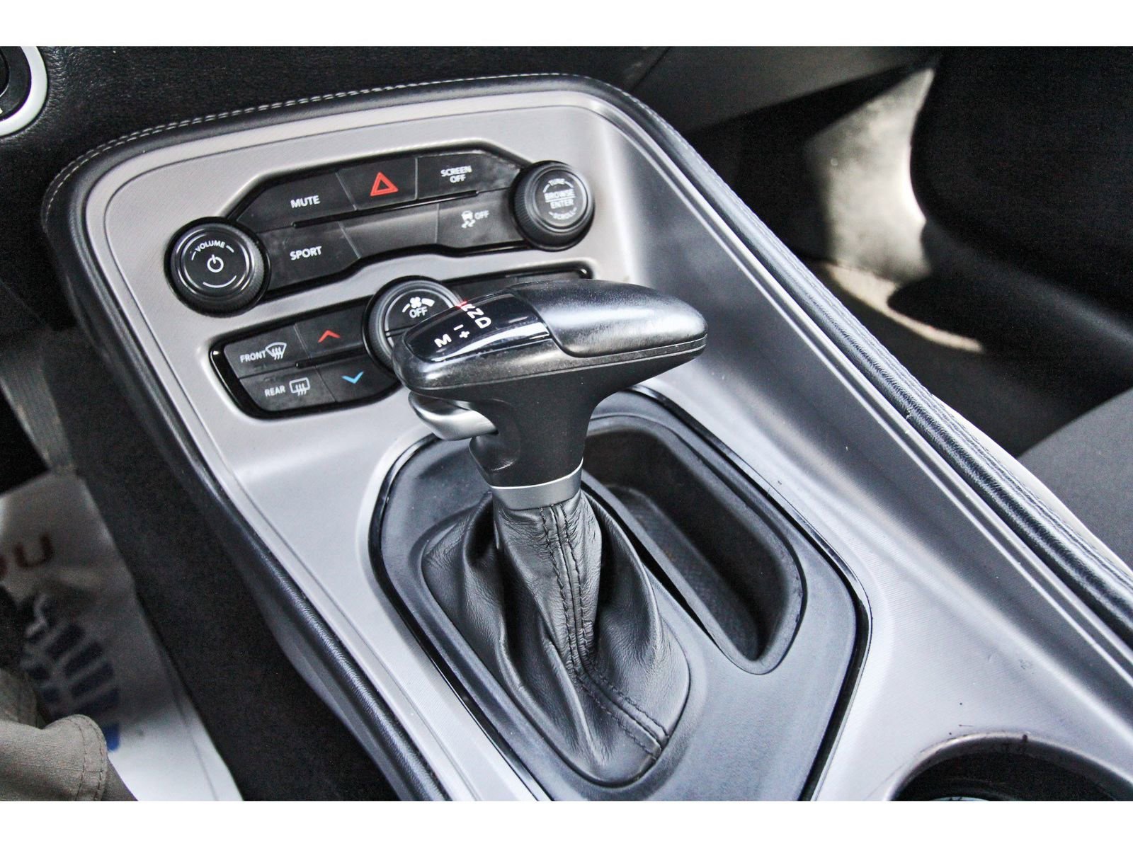 Used 2023 Dodge Challenger SXT w/ Blacktop Package image 28