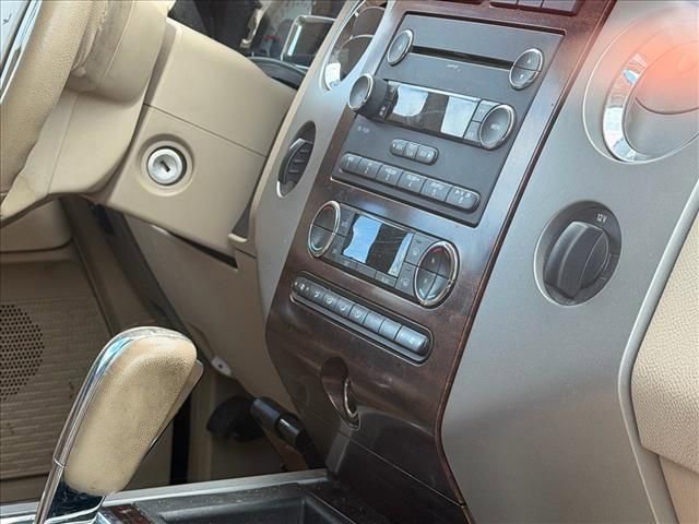 Used 2012 Ford Expedition XLT AWD/4WD image 18