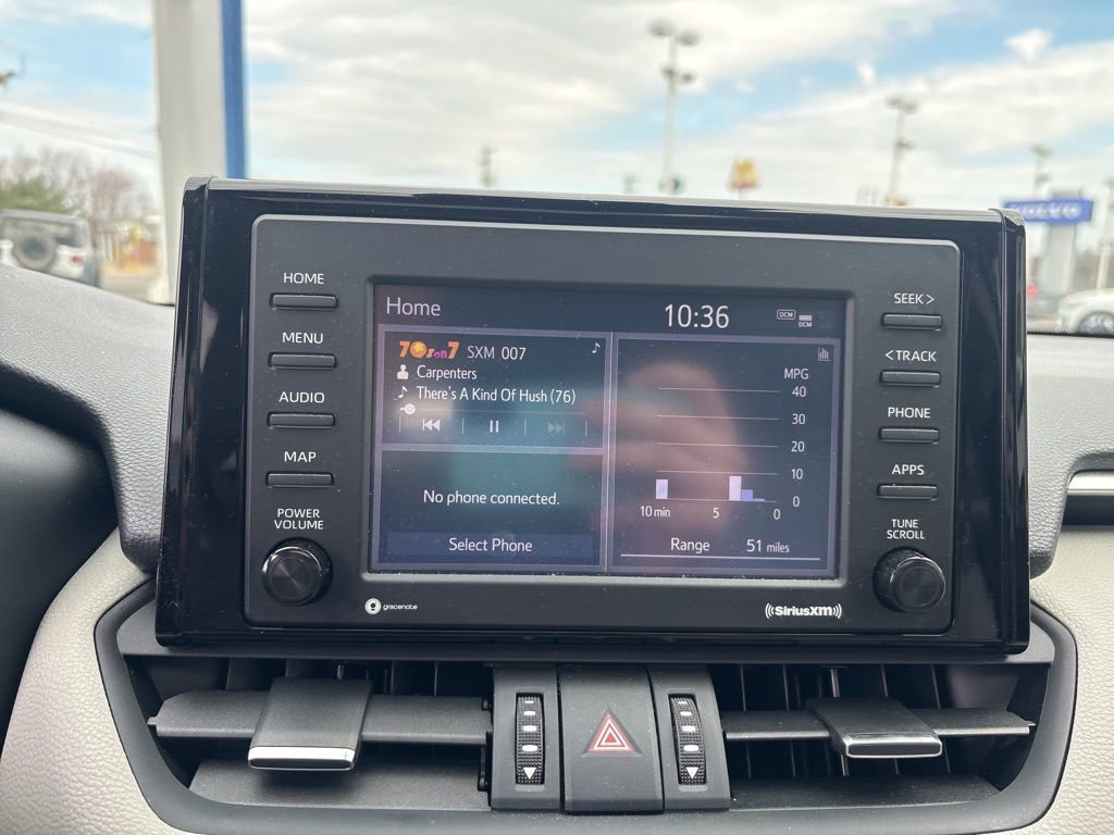 Used 2020 Toyota RAV4 XLE Premium image 20