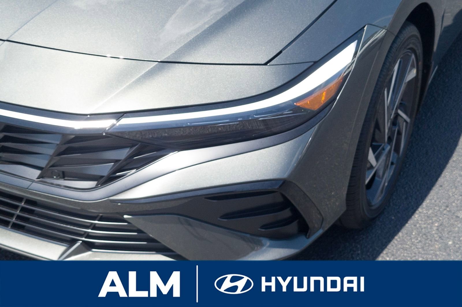 New 2025 Hyundai Elantra Limited image 10