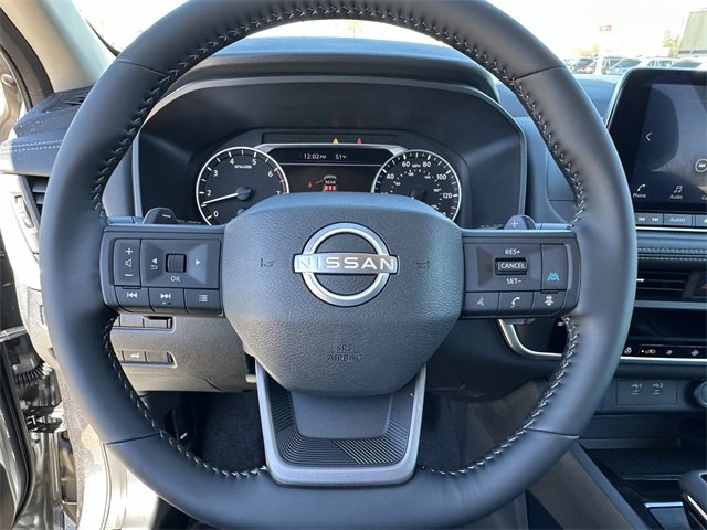 Used 2025 Nissan Rogue SV w/ SV Premium Package image 10