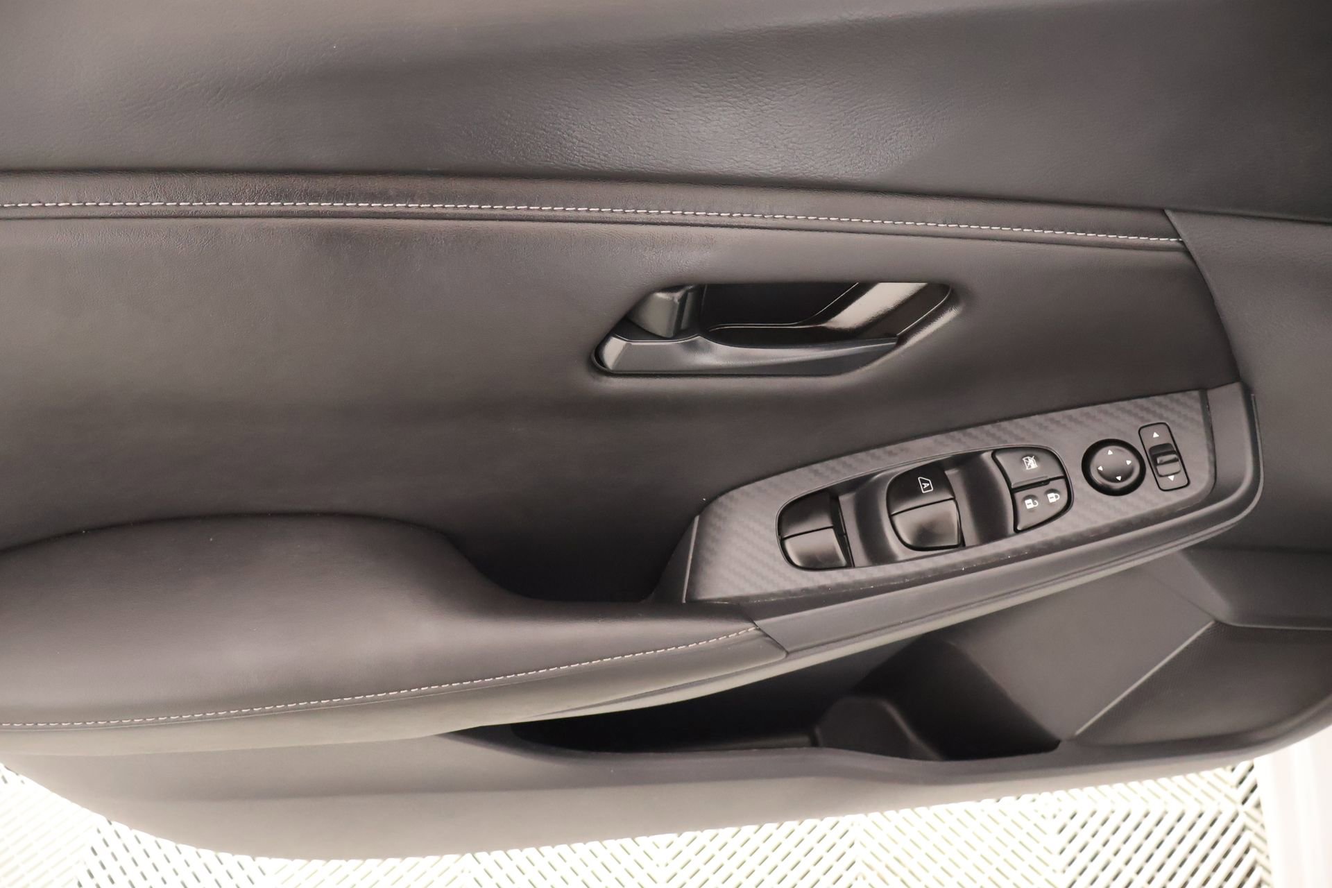 Used 2025 Nissan Sentra S image 14