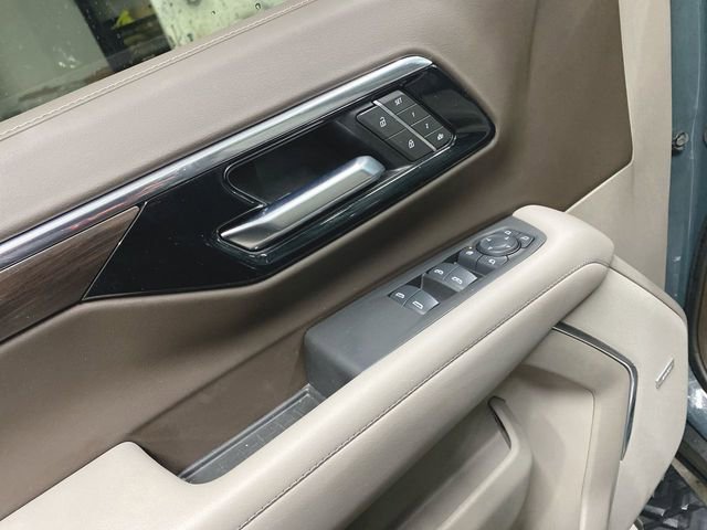 Used 2025 Chevrolet Tahoe Z71 w/ Comfort Package AWD/4WD image 23