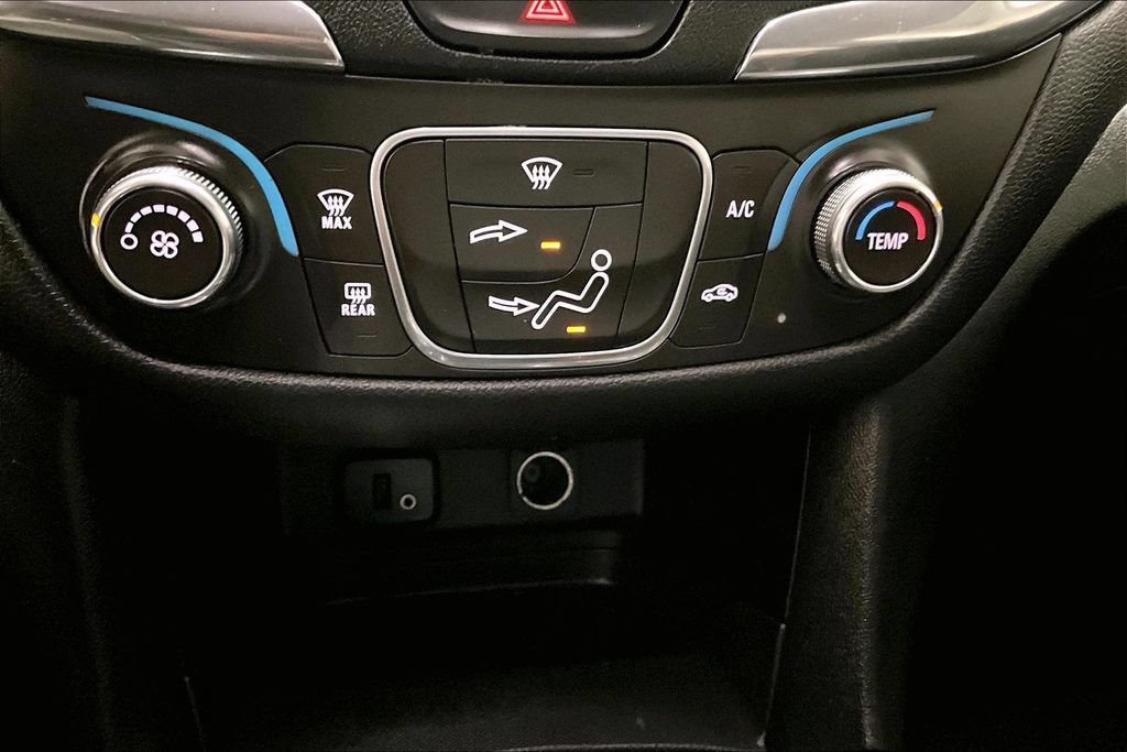 Used 2018 Chevrolet Equinox LT AWD/4WD image 15