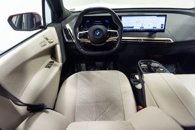 Certified 2024 BMW iX xDrive50 w/ Premium Package AWD/4WD image 3