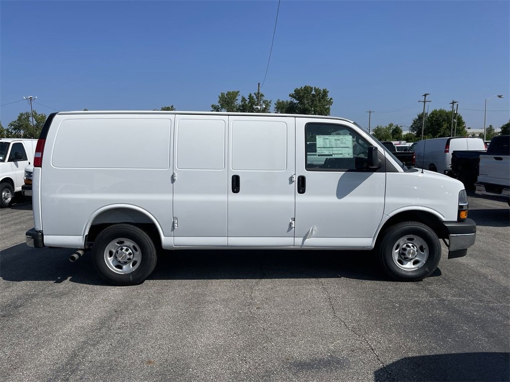 New 2025 Chevrolet Express 2500 w/ Driver Convenience Package image 5