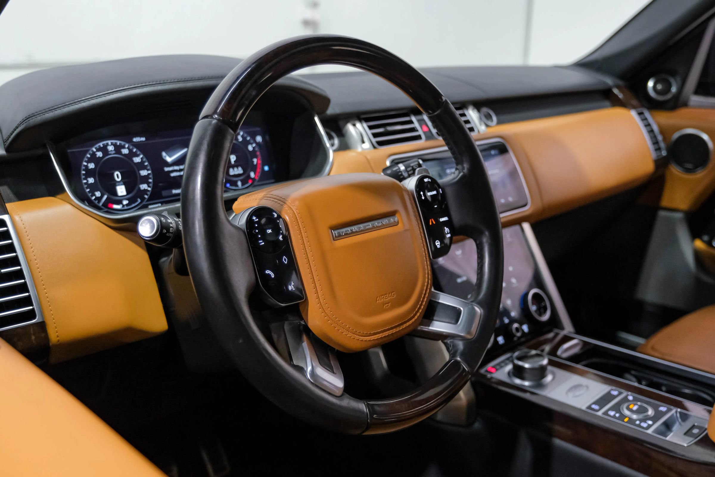 Used 2019 Land Rover Range Rover Long Wheelbase Autobiography image 19