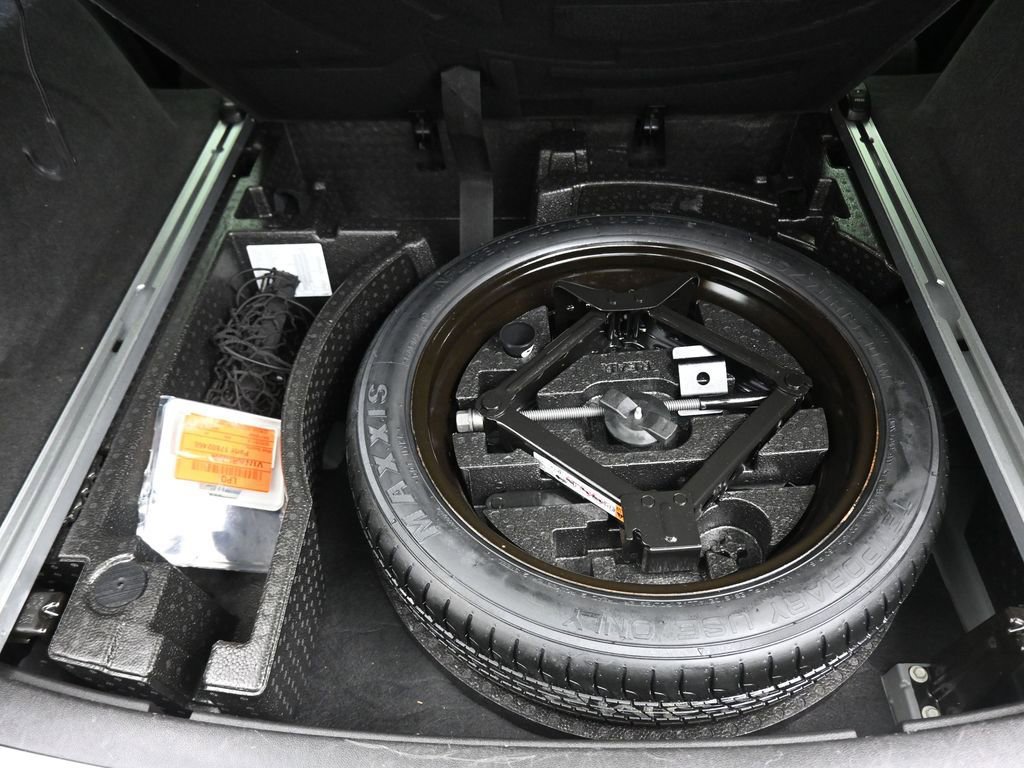 Used 2017 Cadillac XT5 Luxury w/ LPO, Wheel Lock Package image 46