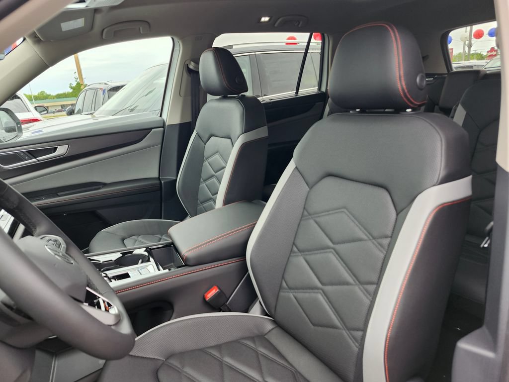 New 2026 Volkswagen Atlas Peak Edition AWD/4WD image 9