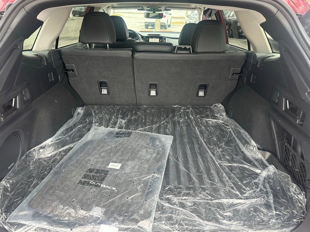 Used 2025 Subaru Outback Limited image 6