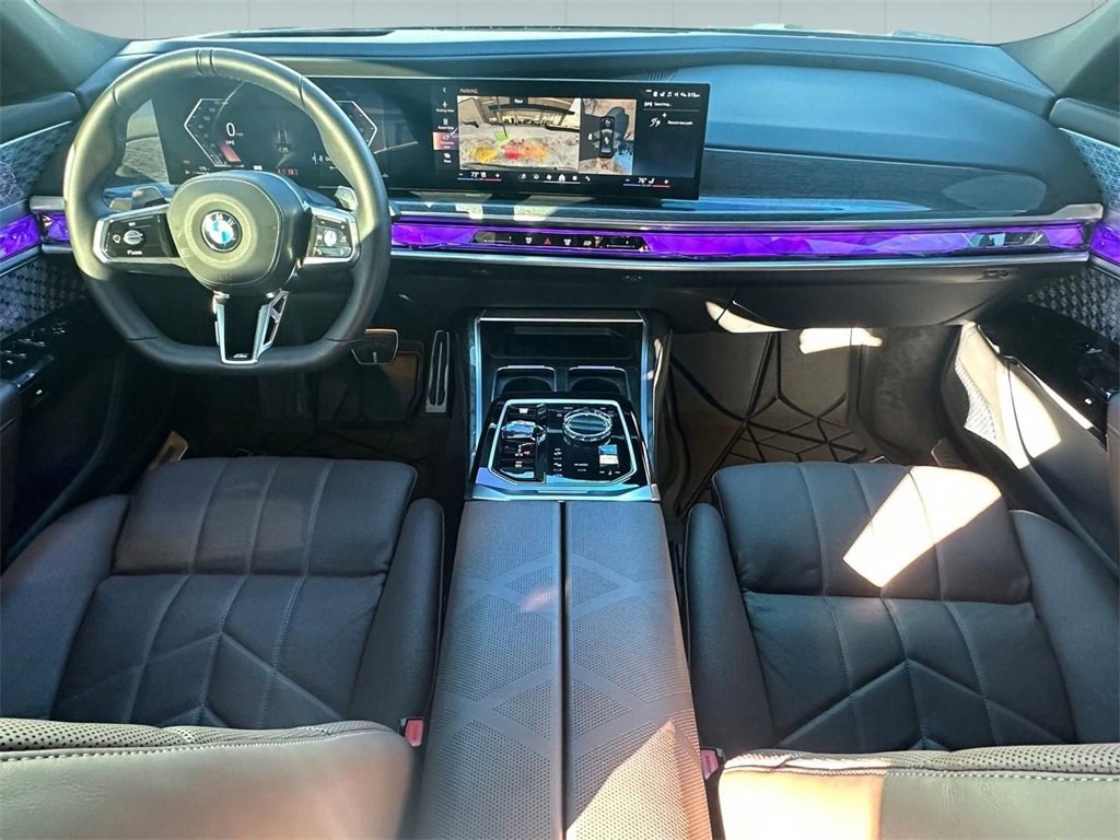 Used 2025 BMW 760i xDrive image 19