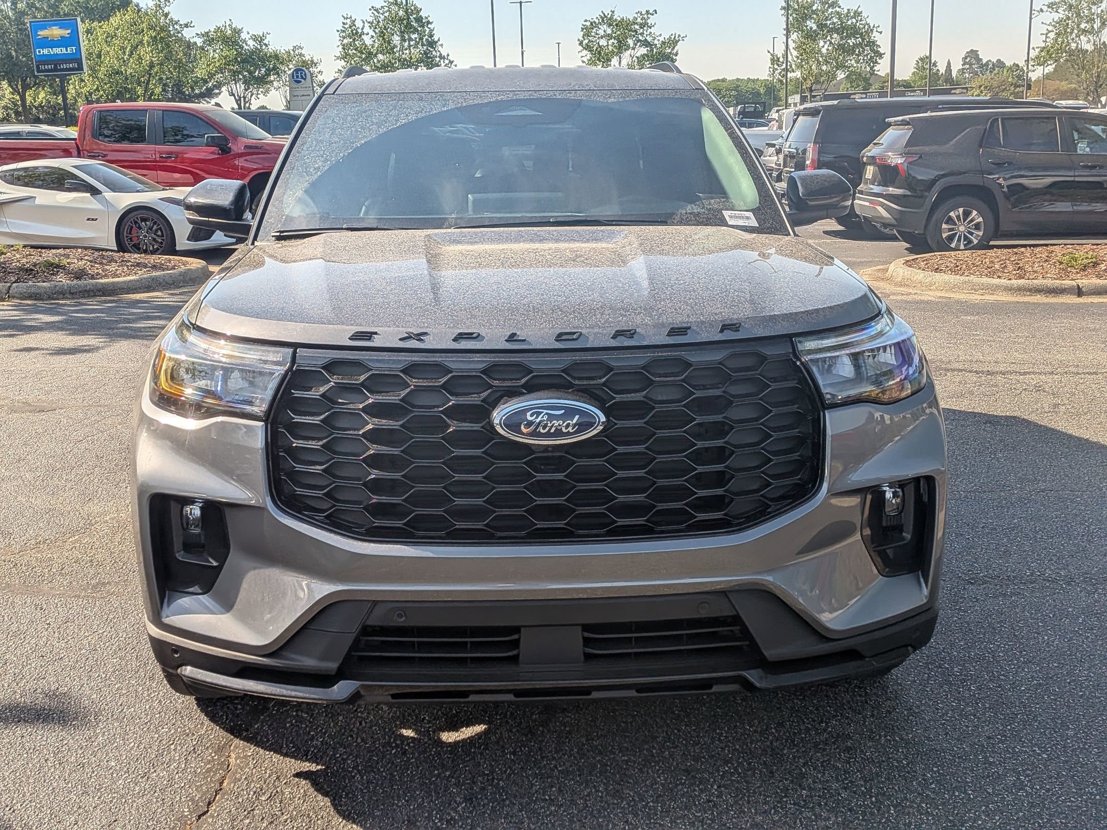 Used 2025 Ford Explorer ST-Line w/ ST-Line Street Pack AWD/4WD image 3