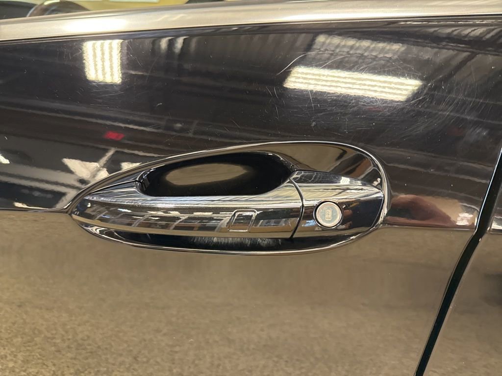 Used 2014 Mercedes-Benz E 350 4MATIC Sedan image 11