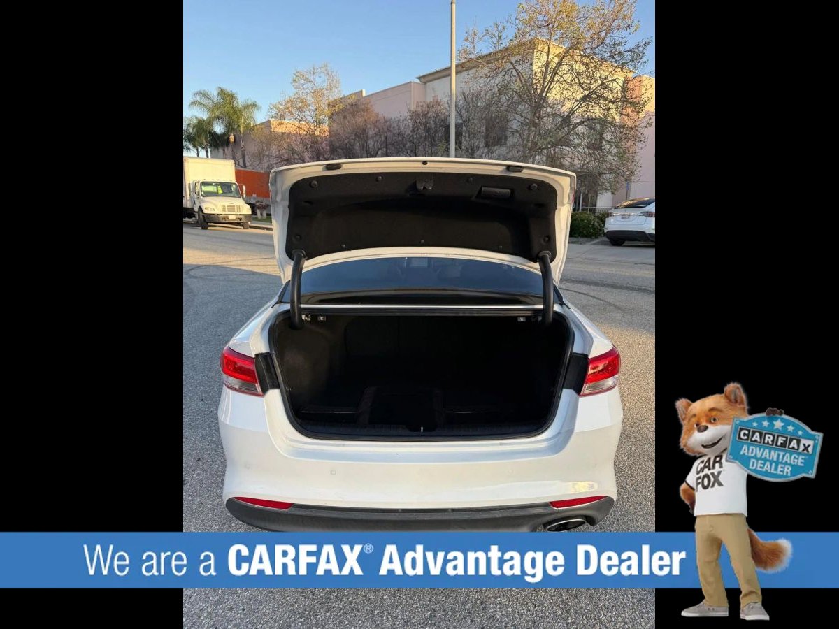 Used 2016 Kia Optima EX w/ Premium Package image 10