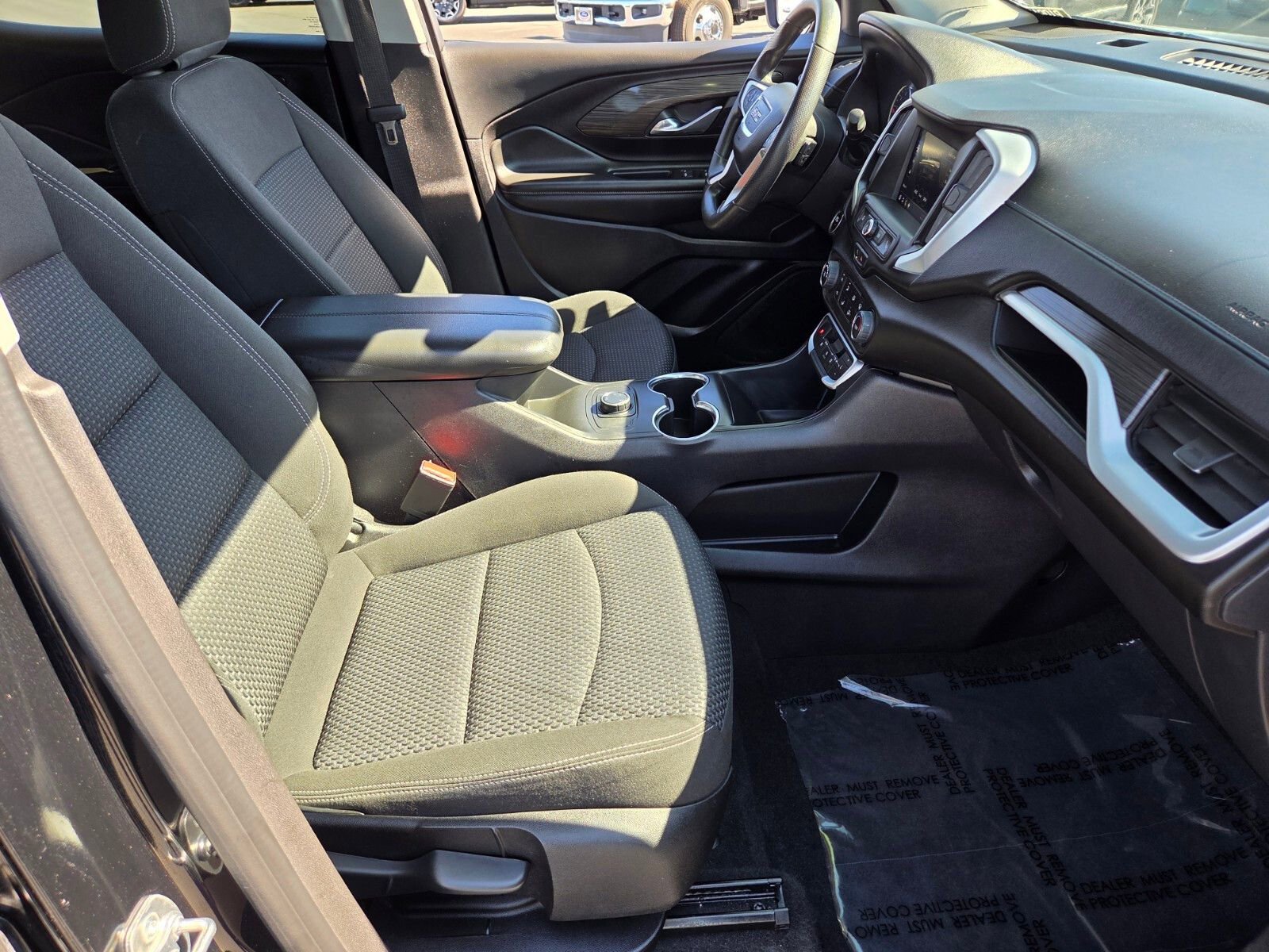 Used 2024 GMC Terrain SLE image 15