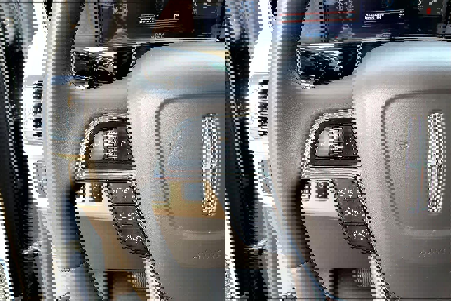 Certified 2024 Lincoln Navigator L Reserve image 23