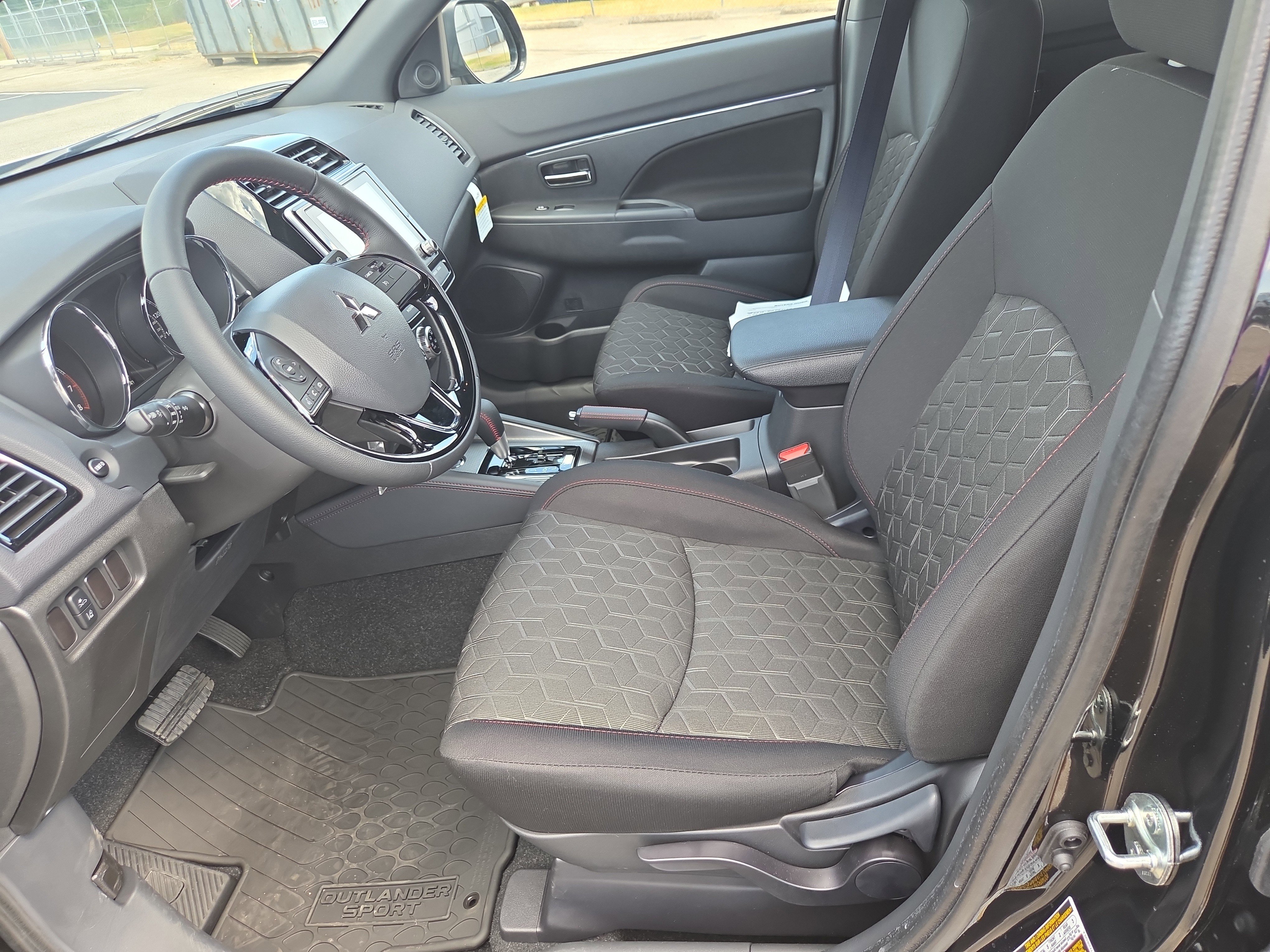 New 2025 Mitsubishi Outlander Sport image 4