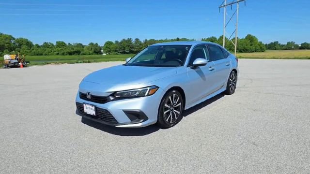 Used 2023 Honda Civic EX image 3