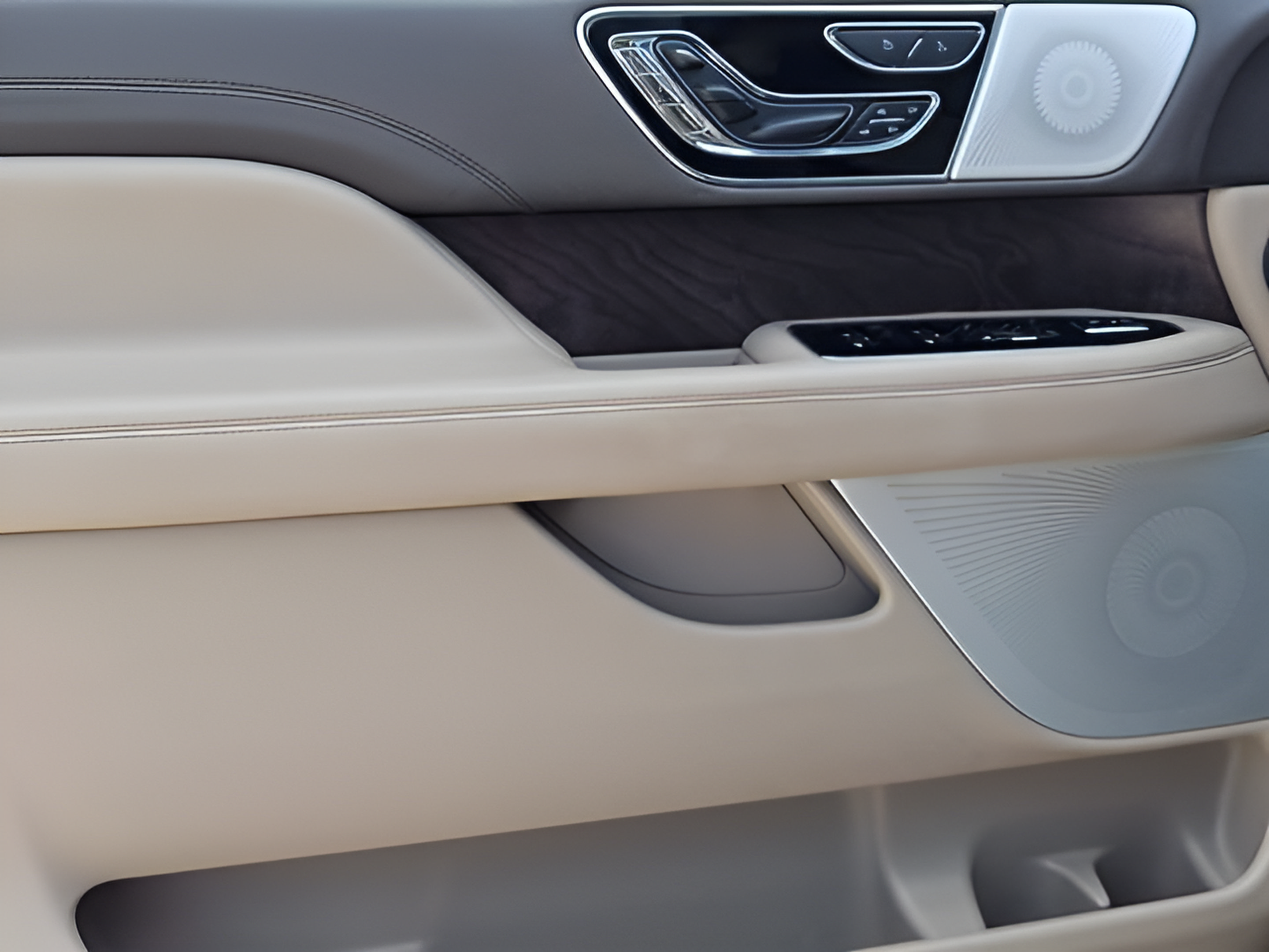 Certified 2024 Lincoln Navigator L Reserve AWD/4WD image 19