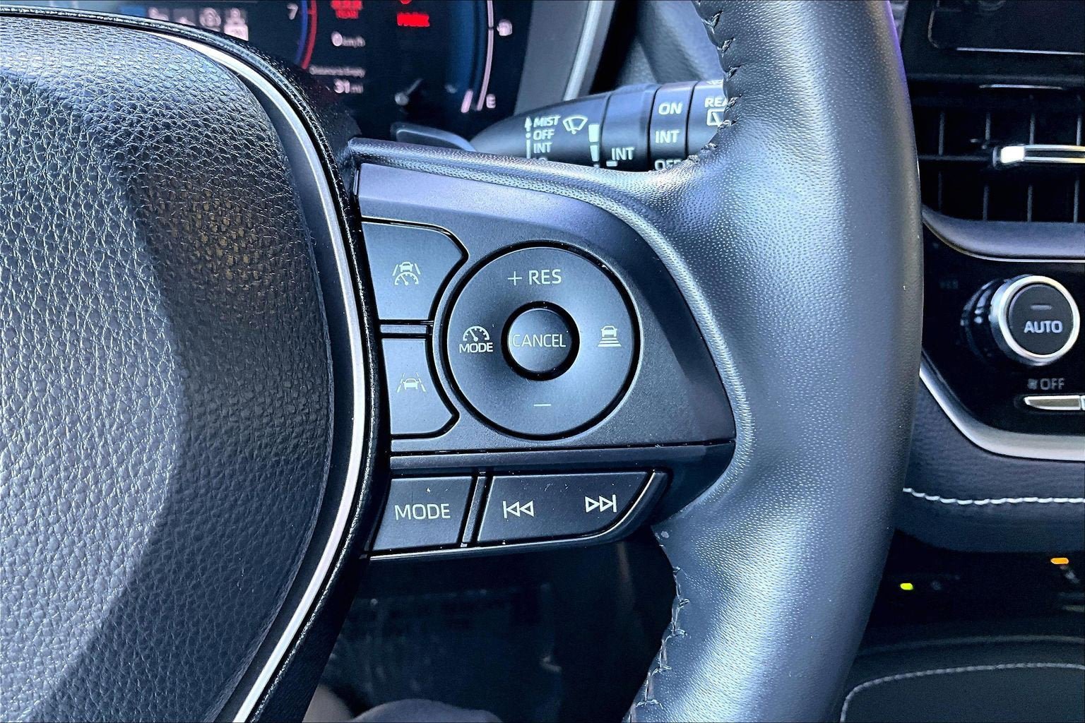 Used 2023 Toyota Corolla XSE FWD image 18