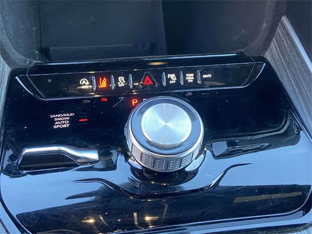 Used 2023 Jeep Wagoneer L Series II image 27