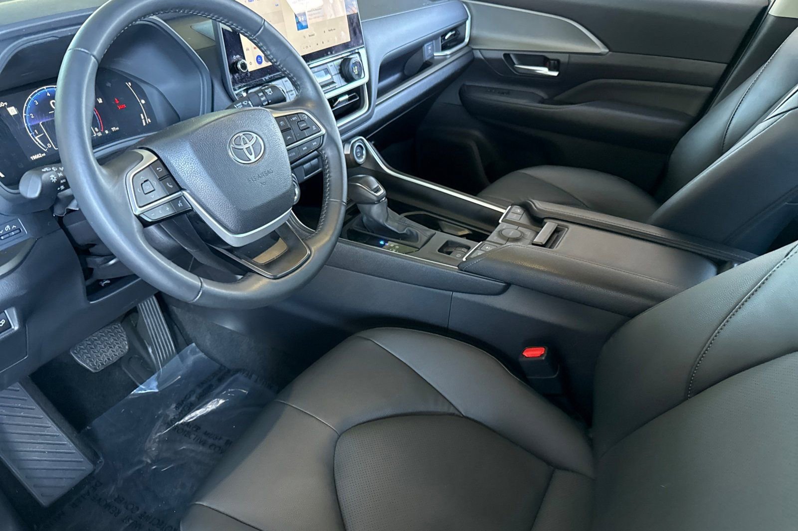 Certified 2025 Toyota Grand Highlander AWD image 12