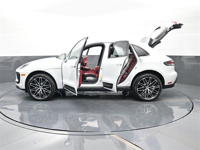 New 2026 Porsche Macan image 34