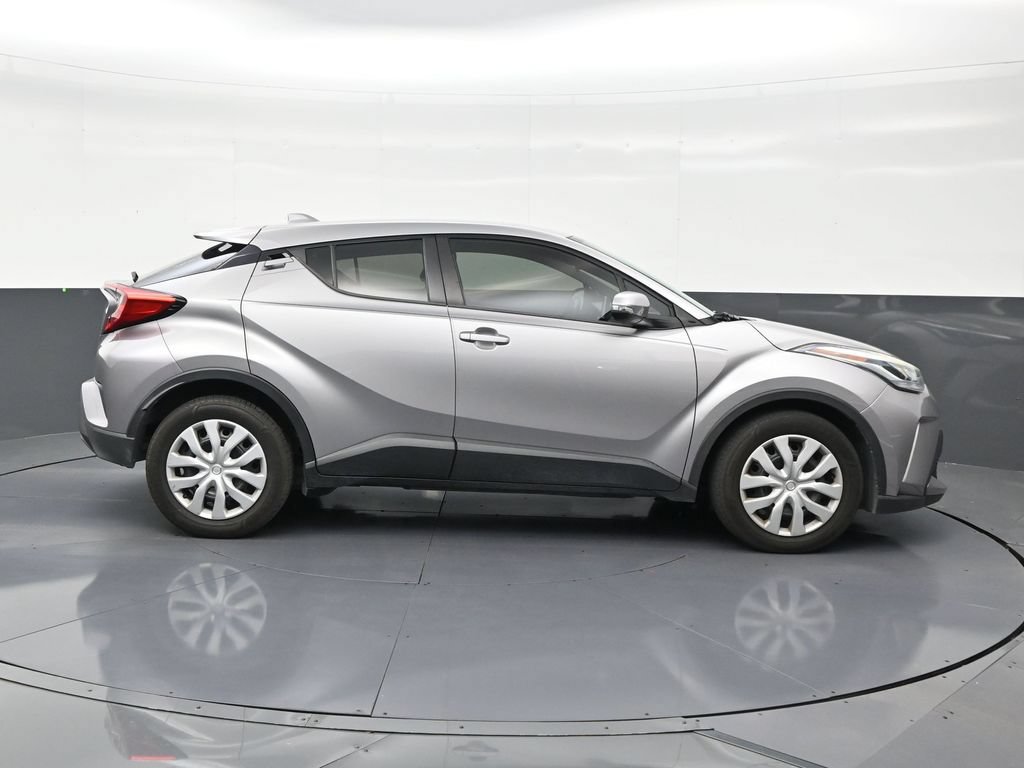 Used 2020 Toyota C-HR LE FWD image 6