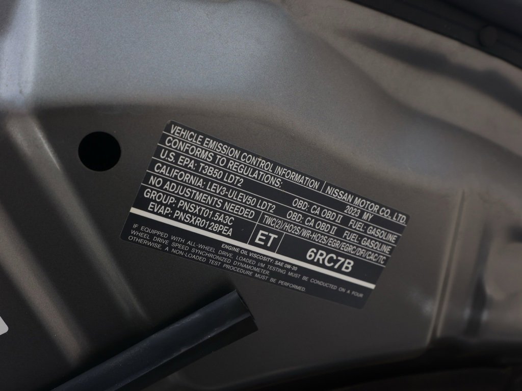 Used 2023 Nissan Rogue SV image 32