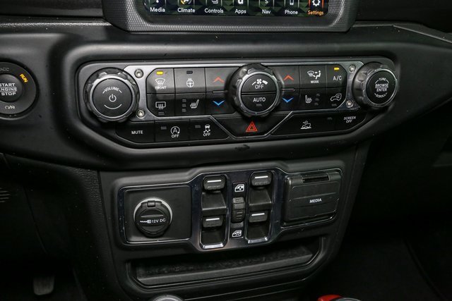 Used 2021 Jeep Wrangler Unlimited Sahara image 25