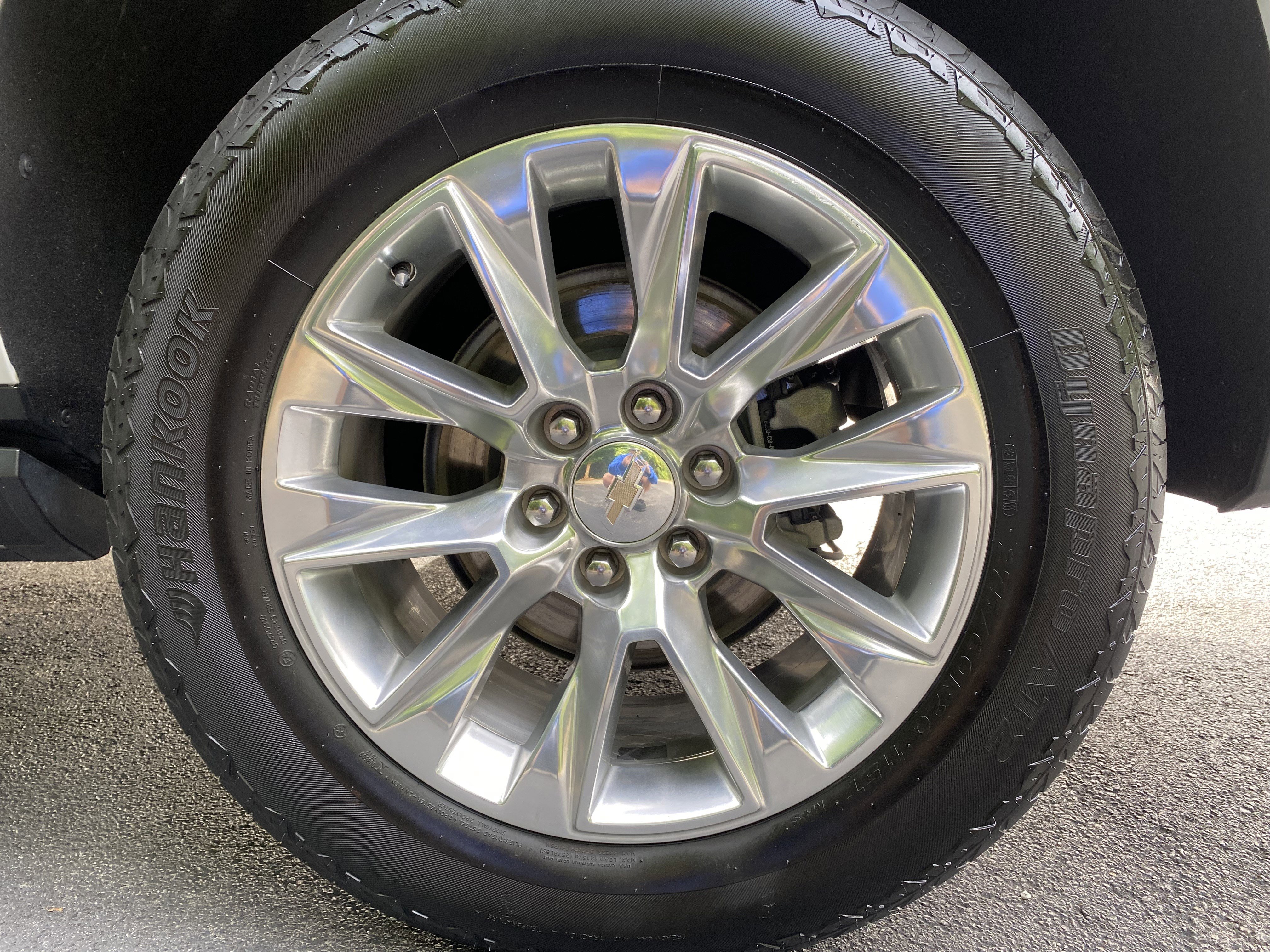 Used 2023 Chevrolet Suburban Premier AWD/4WD image 13
