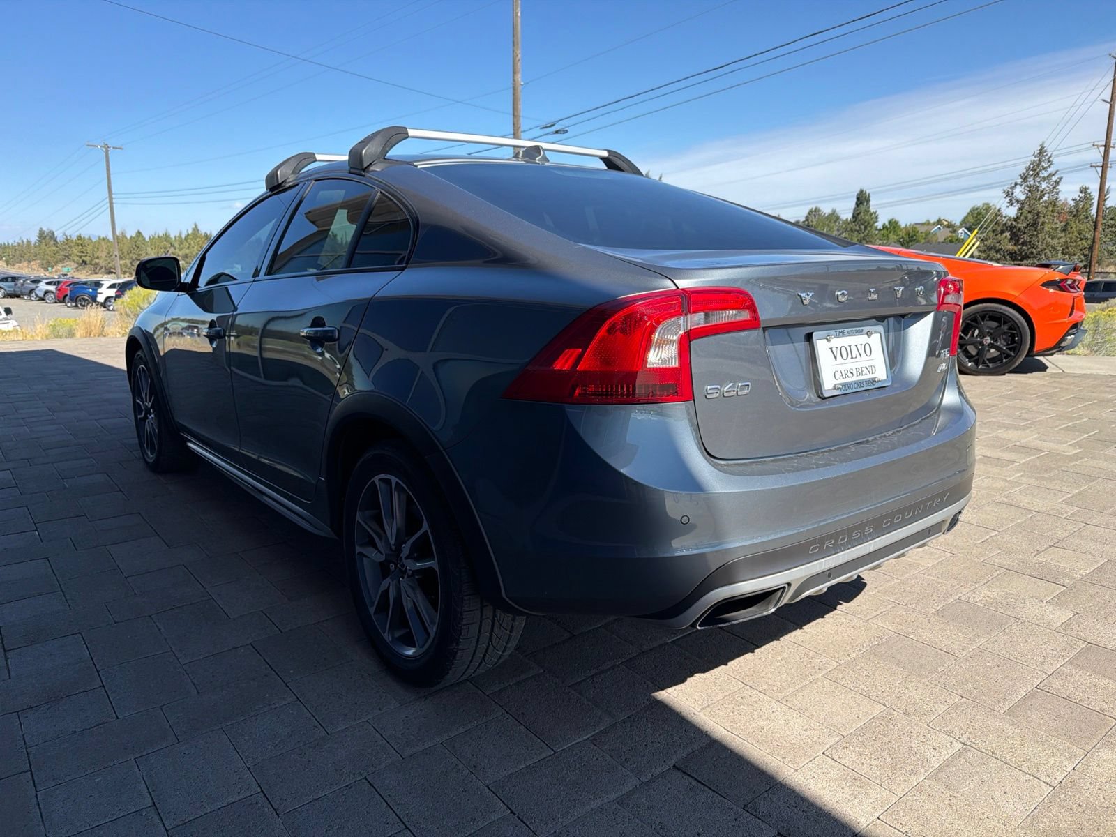 Used 2016 Volvo S60 T5 Cross Country Platinum AWD/4WD image 5