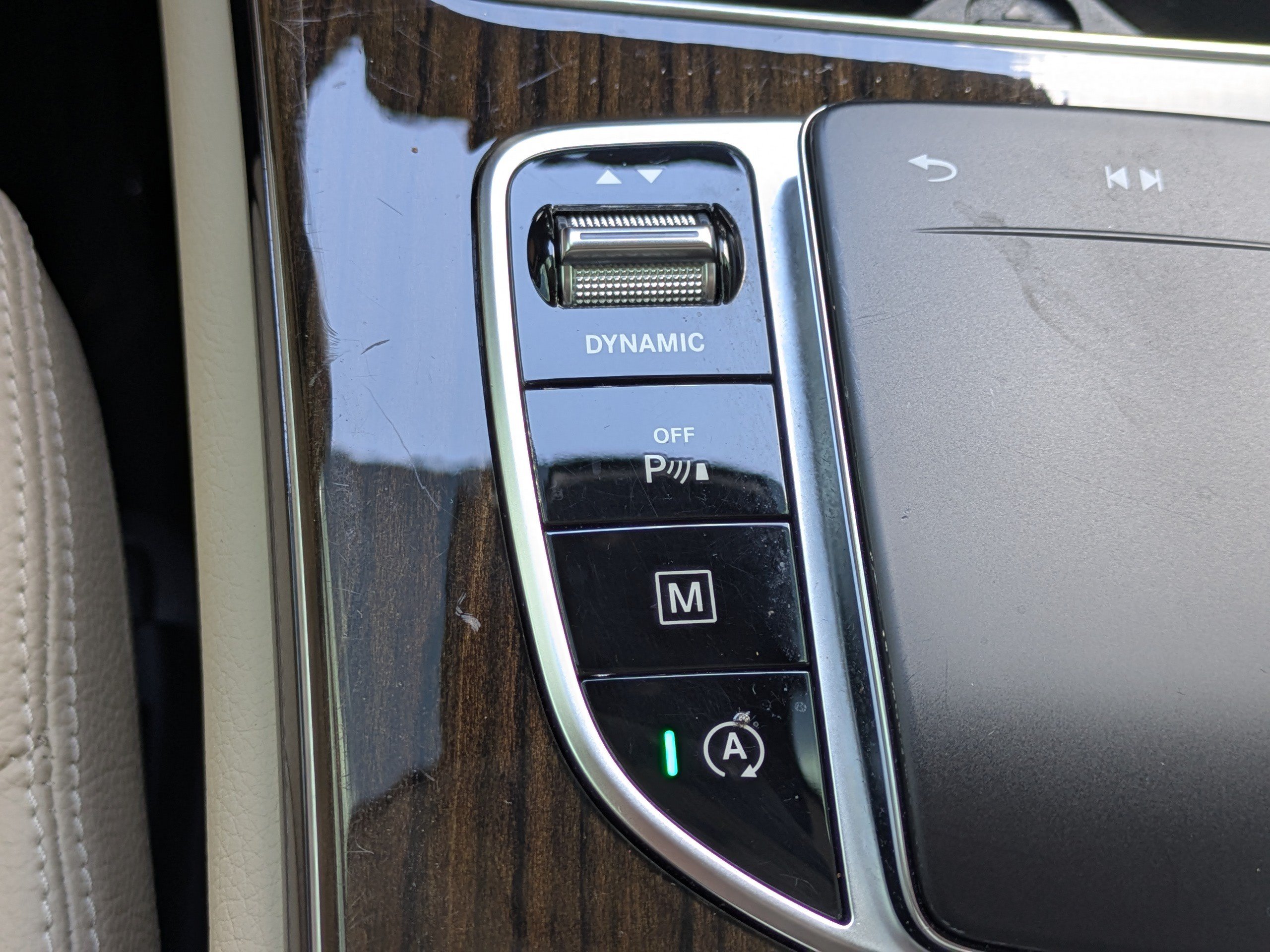 Used 2022 Mercedes-Benz GLC 300 image 30
