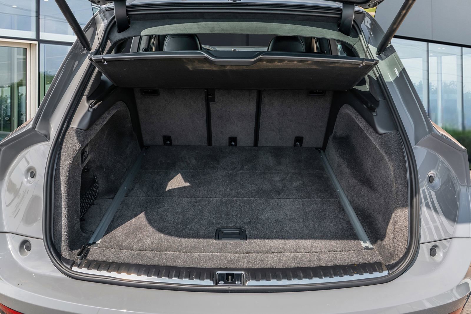 New 2025 Bentley Bentayga image 53