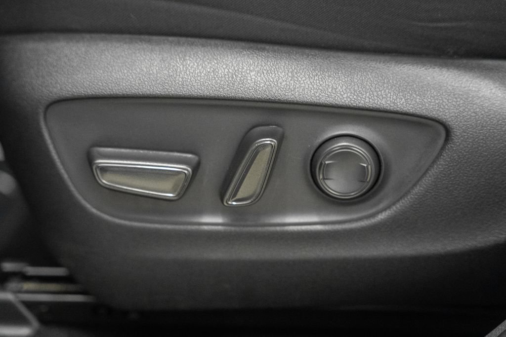 Certified 2025 Toyota RAV4 XLE AWD/4WD image 33