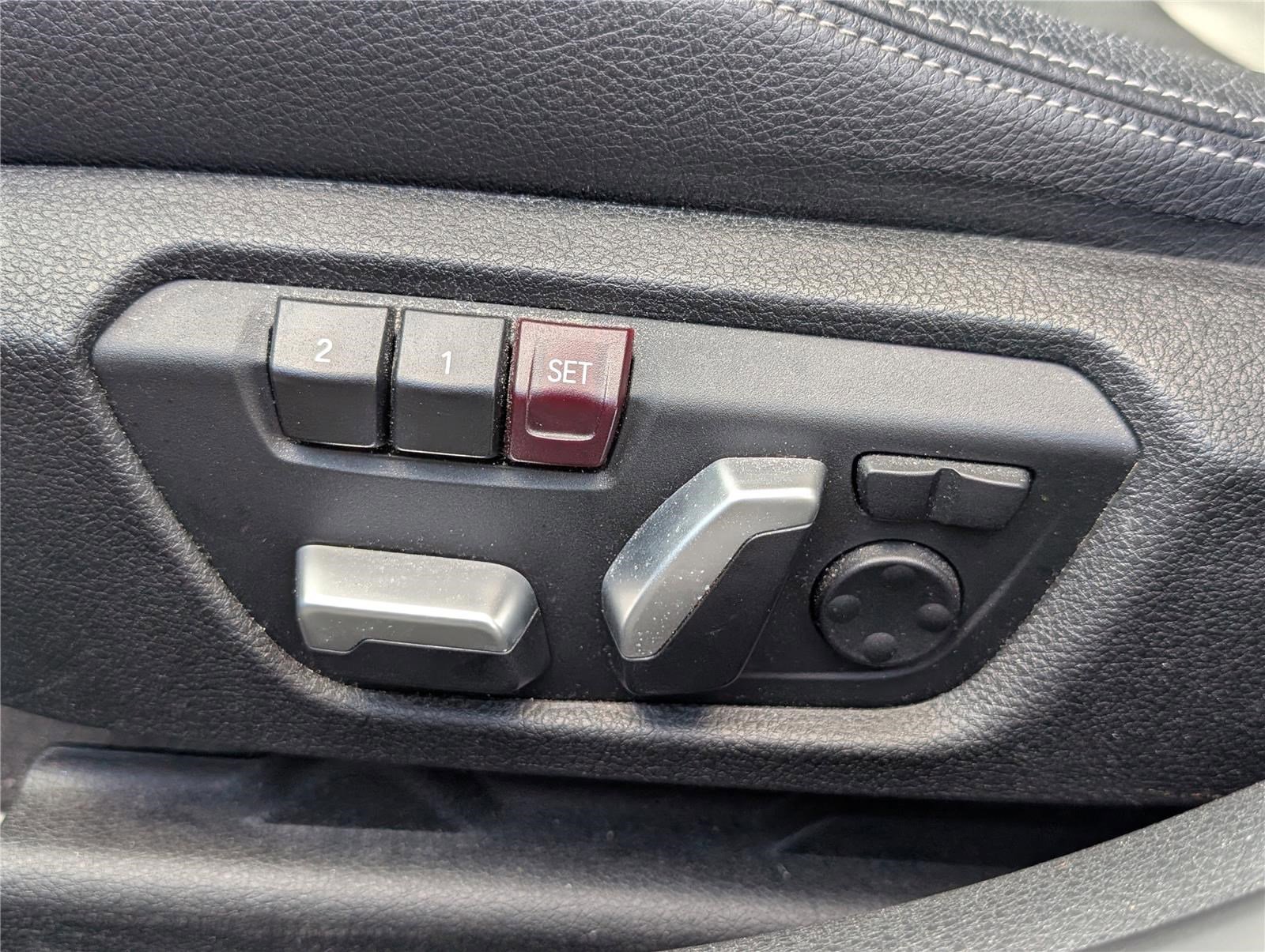 Used 2016 BMW 340i xDrive Sedan image 21