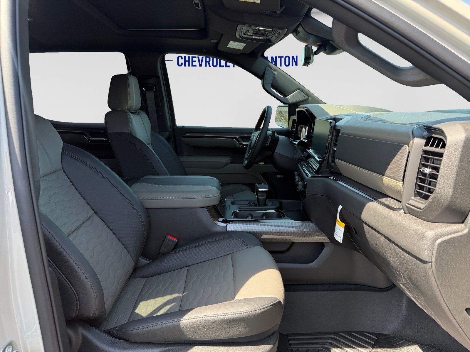 Used 2026 Chevrolet Silverado 1500 ZR2 AWD/4WD image 13