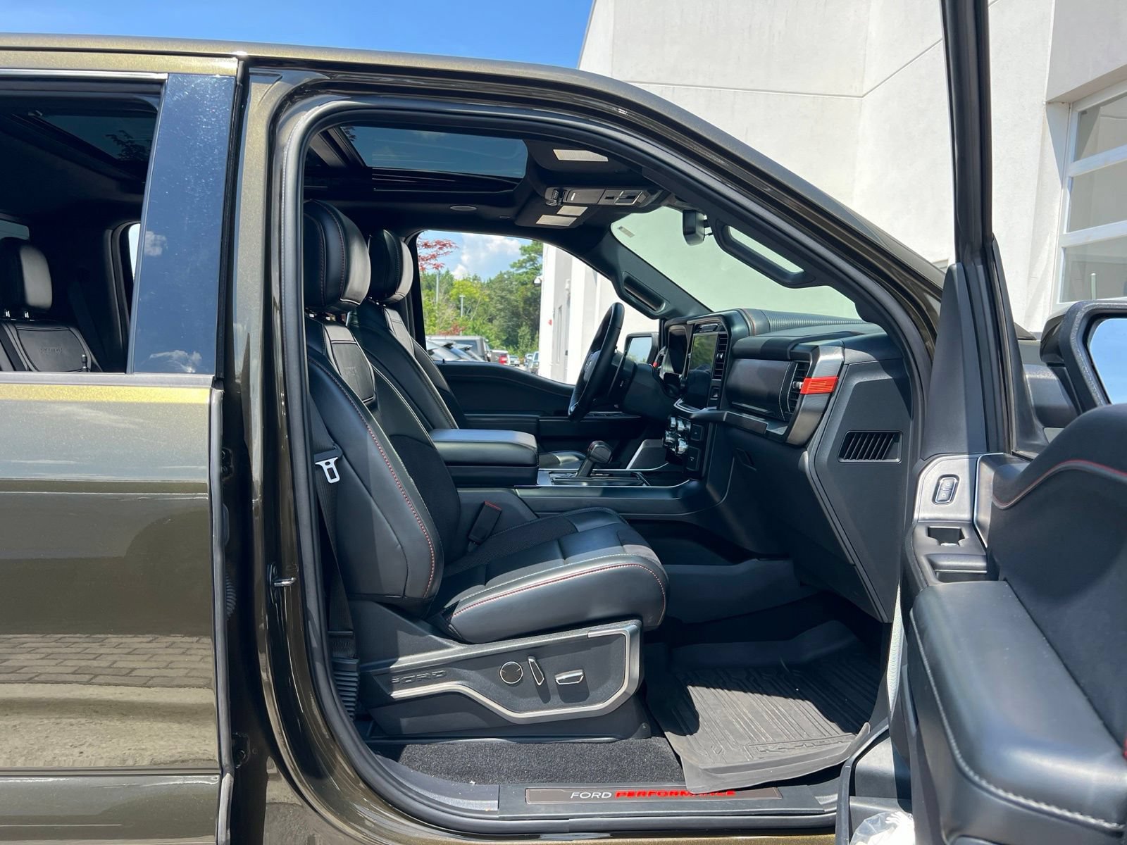 Used 2024 Ford F150 Raptor AWD/4WD image 46