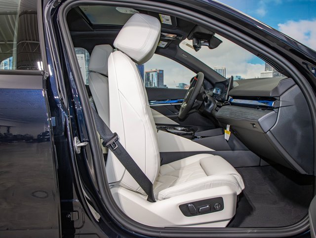 Used 2025 BMW i5 M60 w/ Premium Package image 21