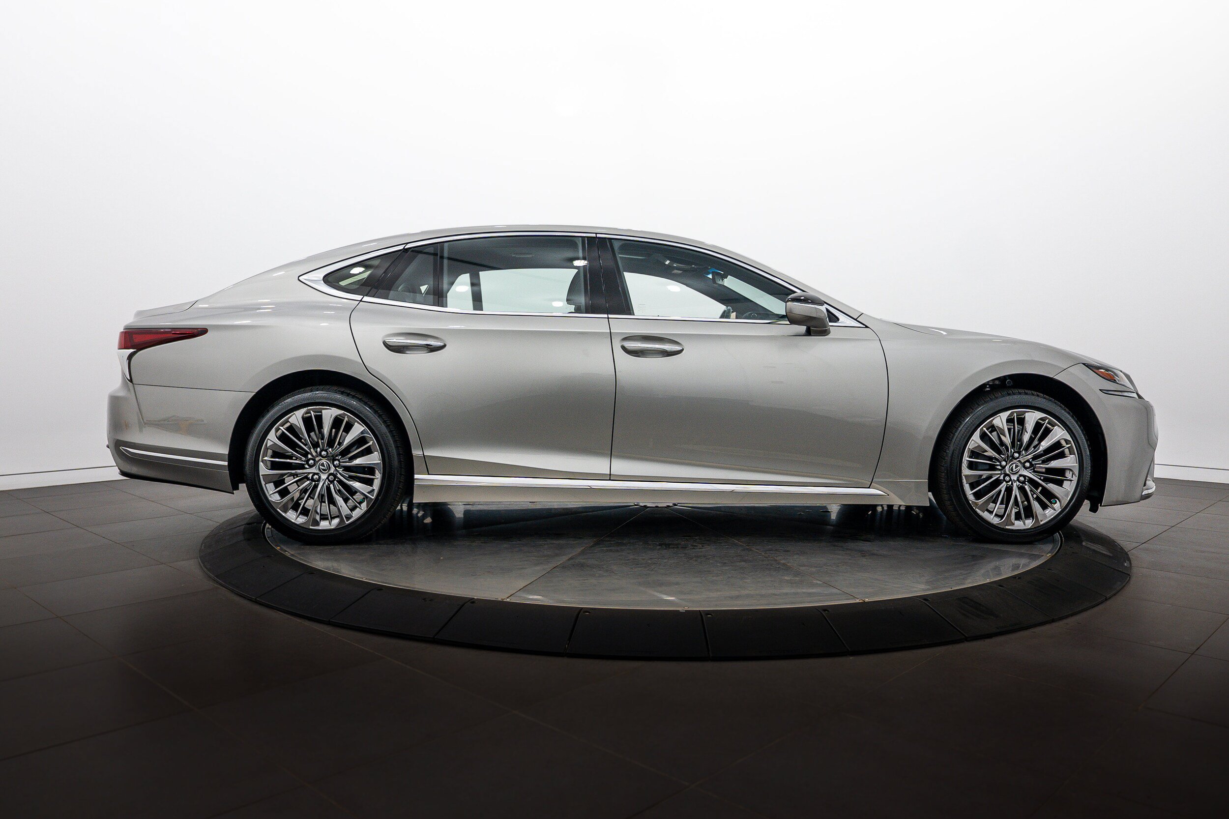 Used 2019 Lexus LS 500 AWD w/ Interior Upgrade Package image 3