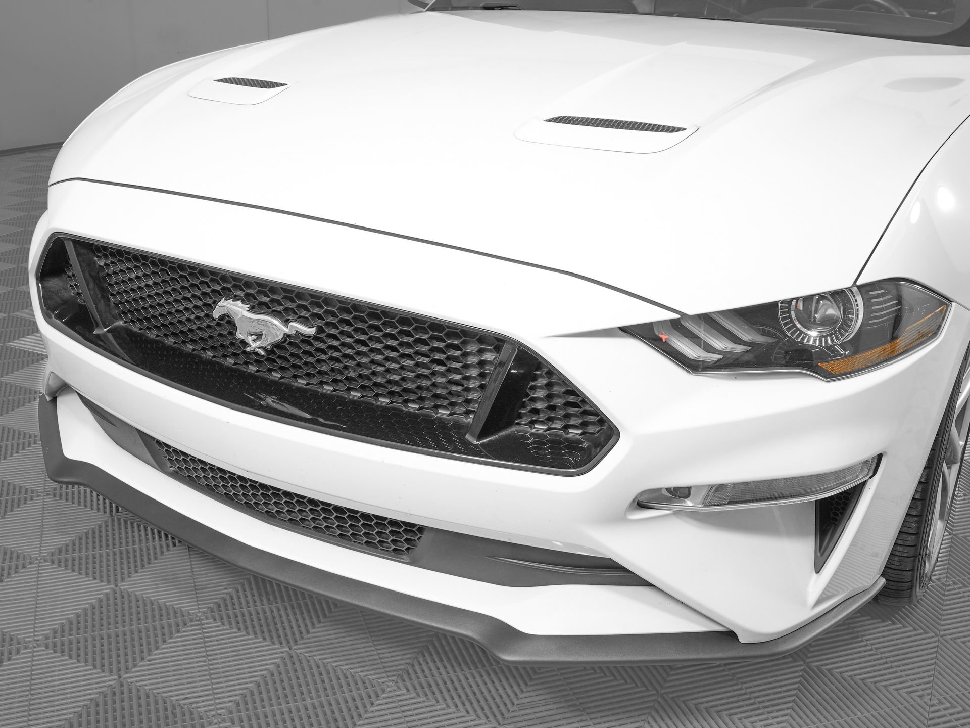 Used 2020 Ford Mustang GT Premium w/ Equipment Group 401A RWD image 25