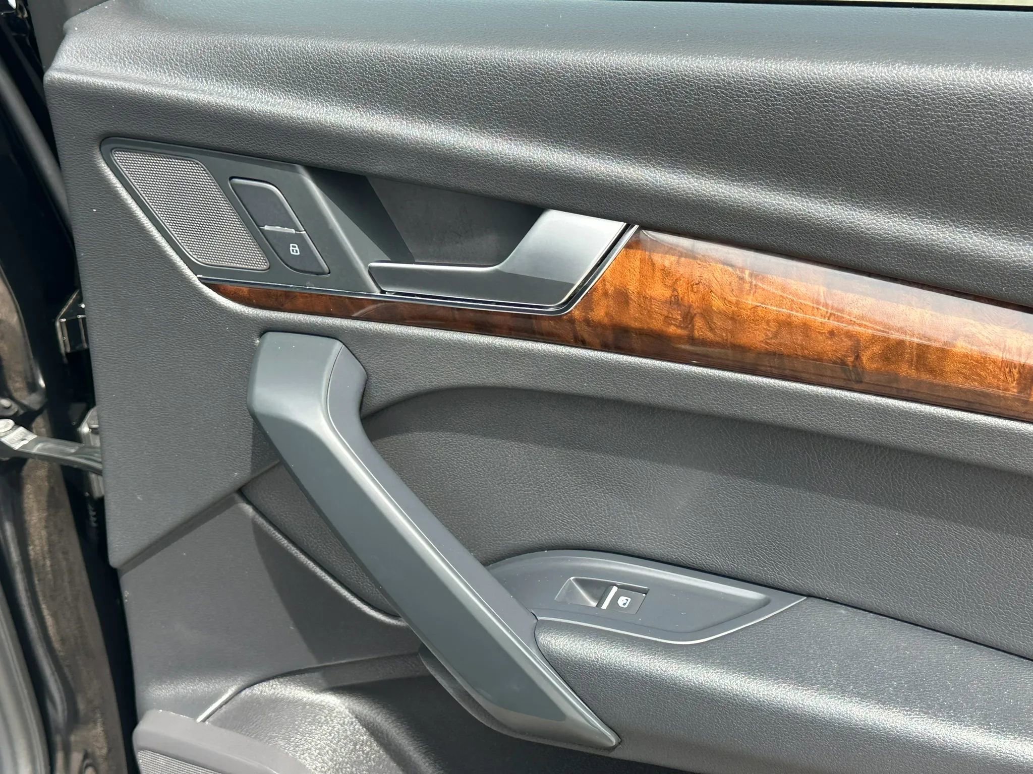 Used 2018 Audi Q5 2.0T Premium Plus image 24