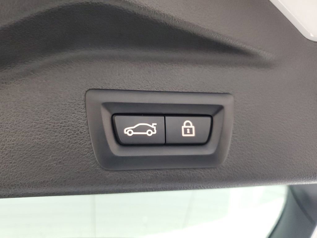 Used 2022 BMW X5 sDrive40i RWD image 11