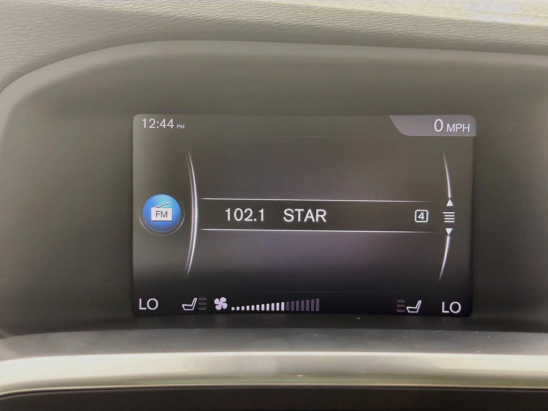 Used 2018 Volvo S60 T5 Dynamic w/ Vision Package FWD image 16