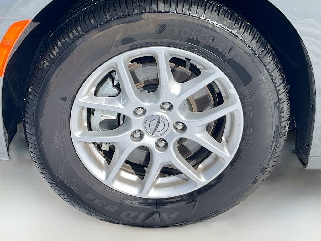 Used 2025 Chrysler Pacifica Select image 30