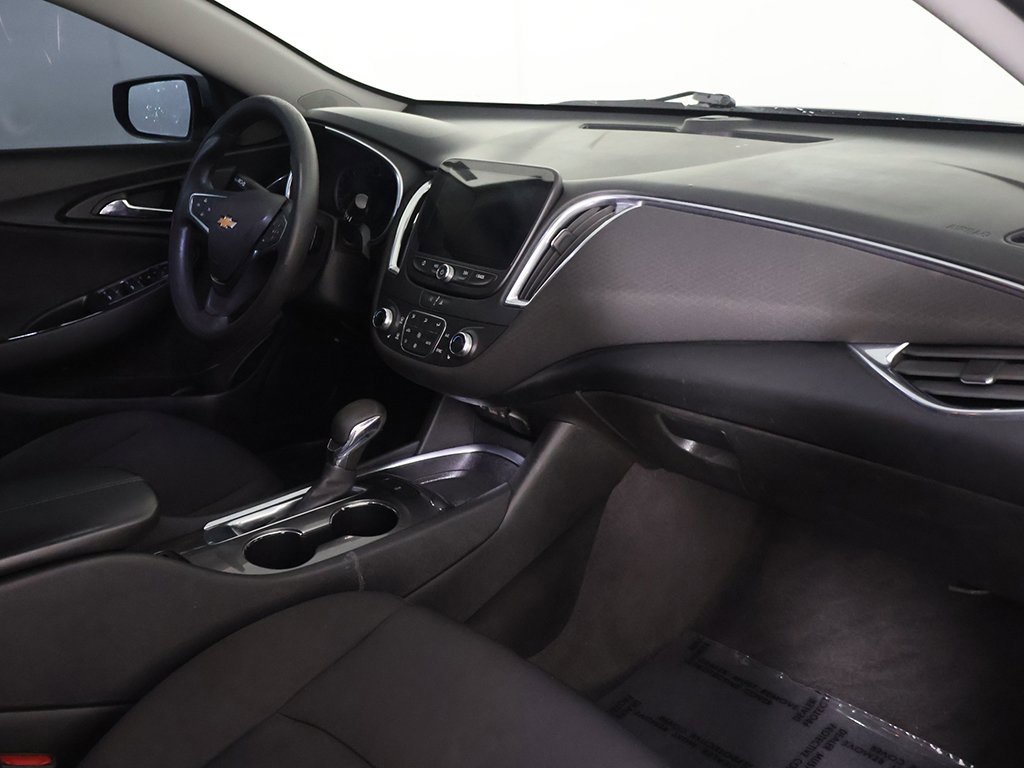 Used 2021 Chevrolet Malibu LT image 27